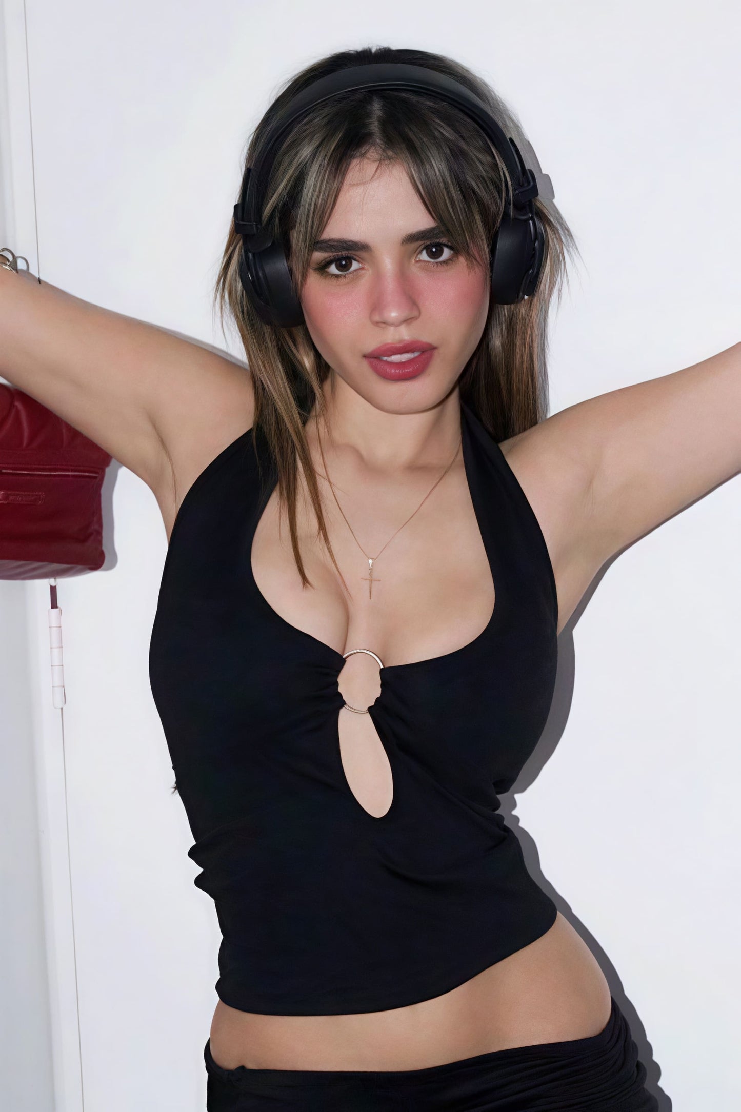 Sexy Solid Slim O-Ring Cutout Halter Top