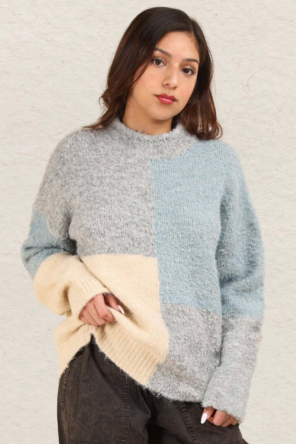 Verónica | VERY J color block sweater with a stand-up collar and dropped shoulders