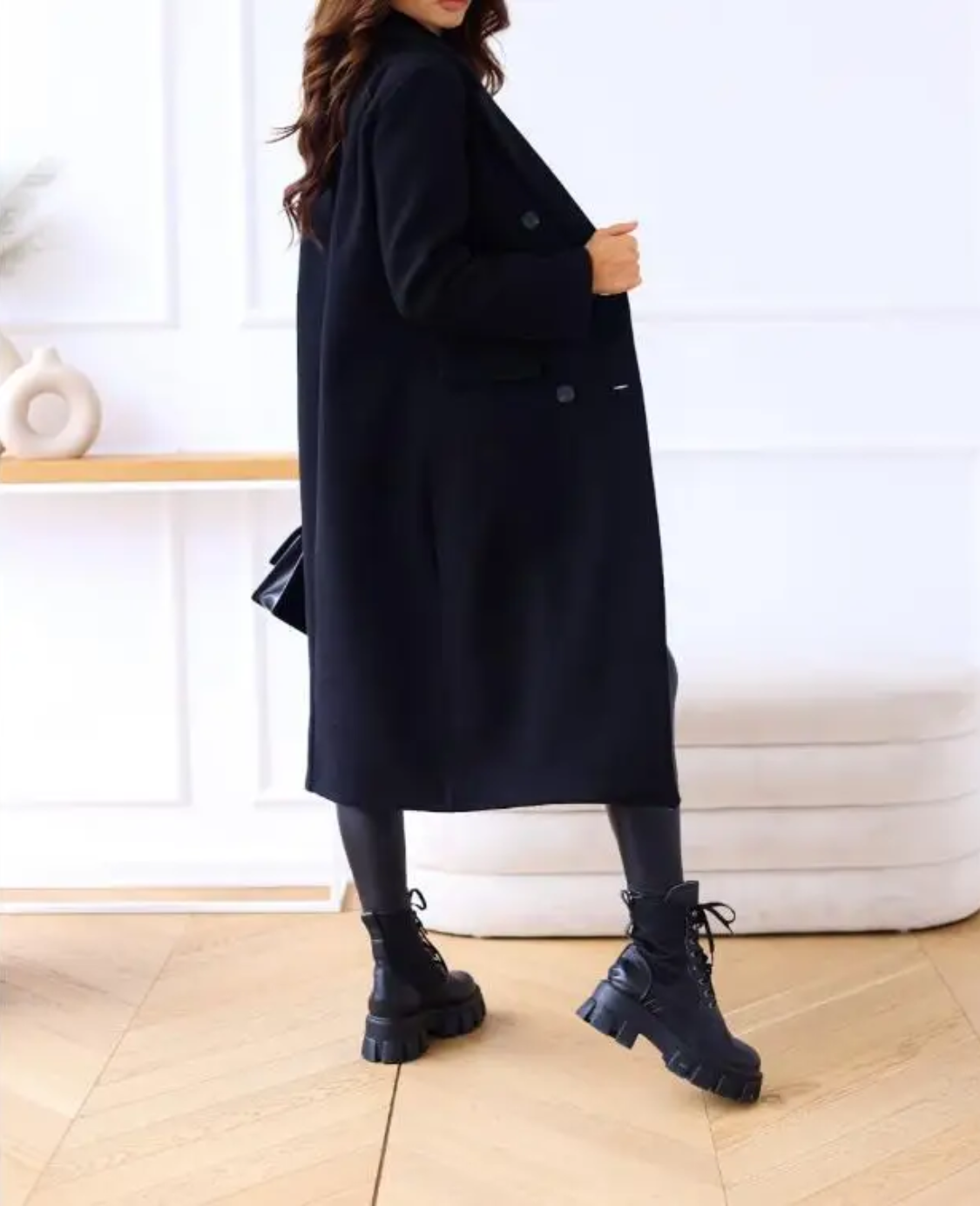 Rafaela | Classic and comfortable winter garment.