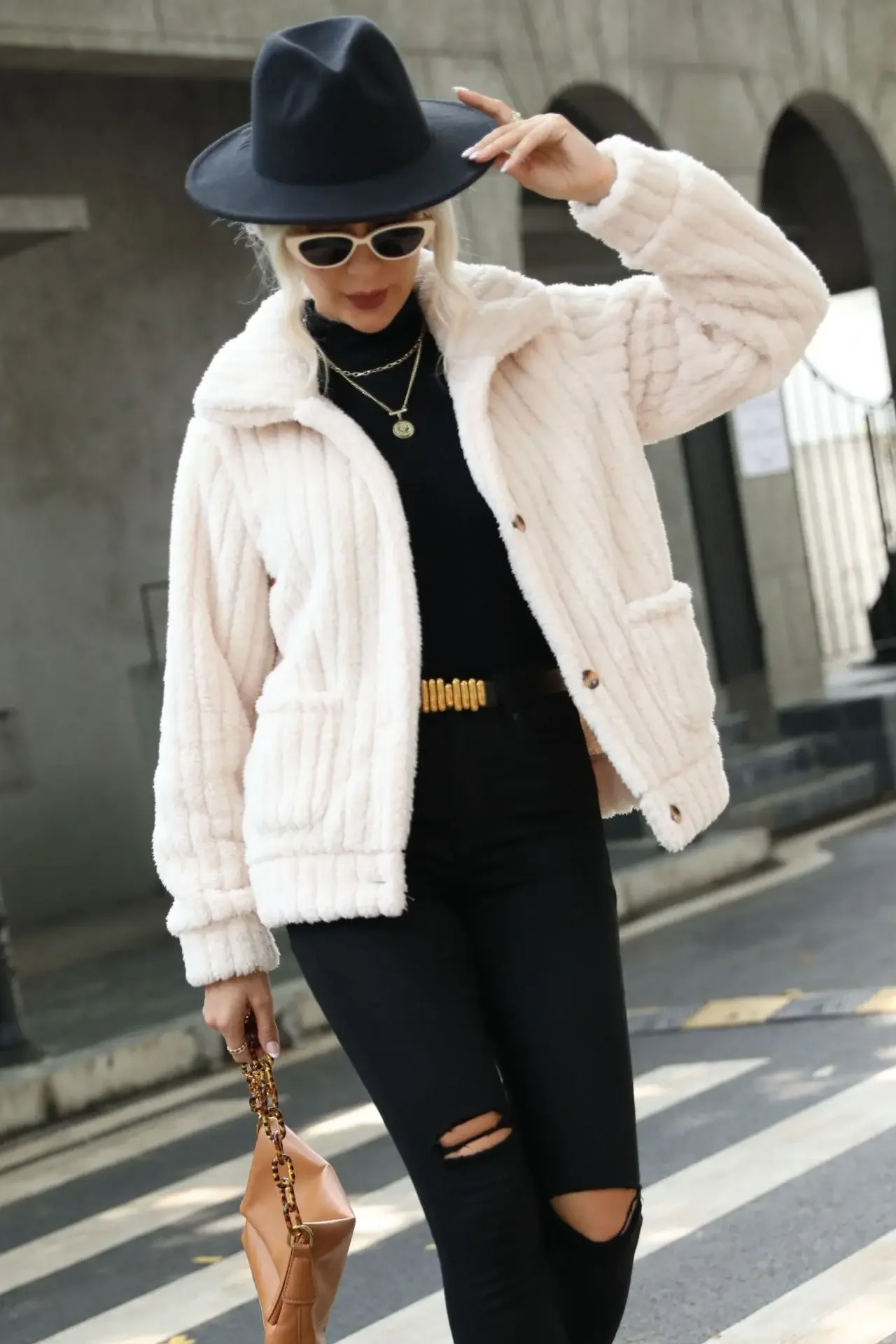 Vittoria | Chic and relaxed winter garment