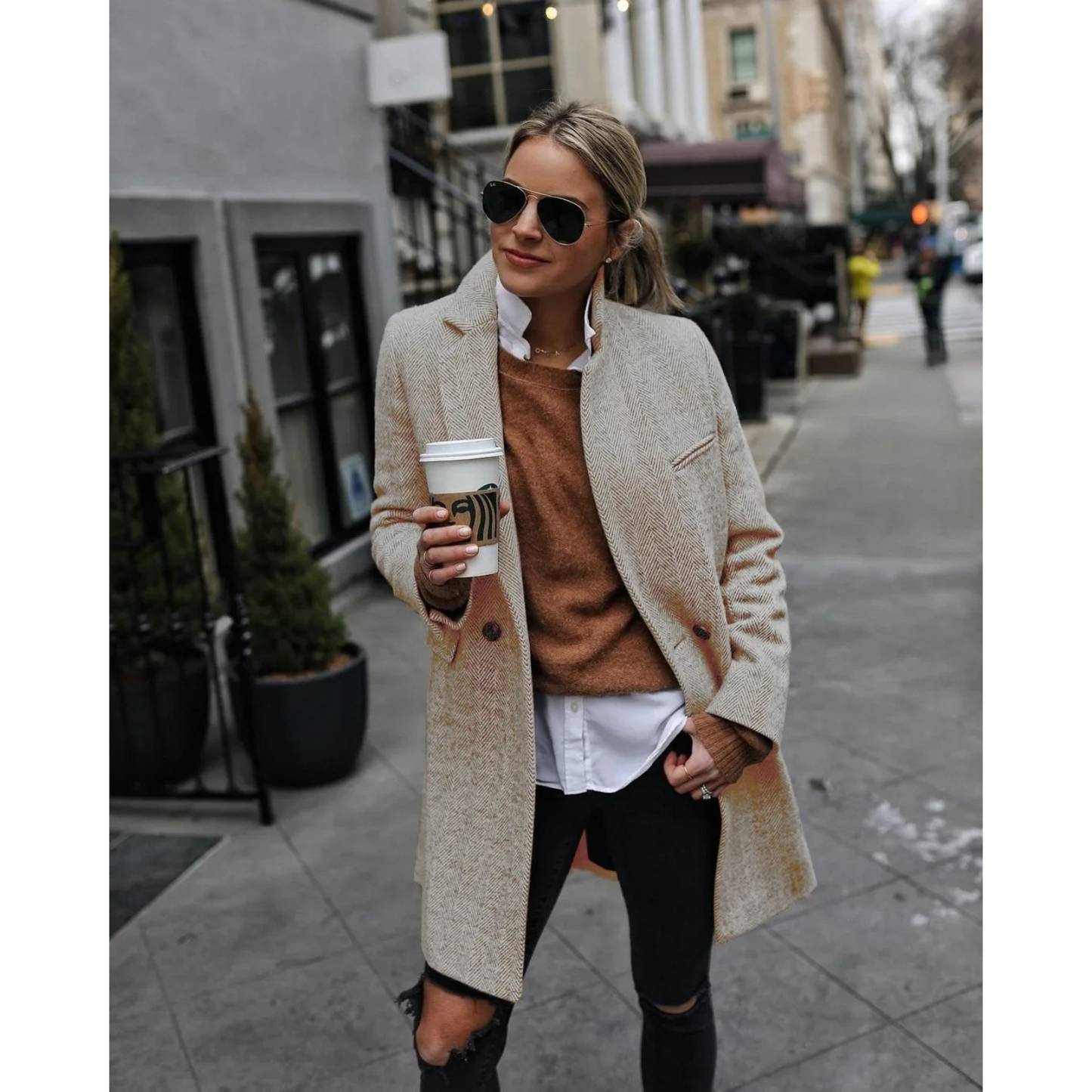 Delia | Relaxed and timeless winter garment