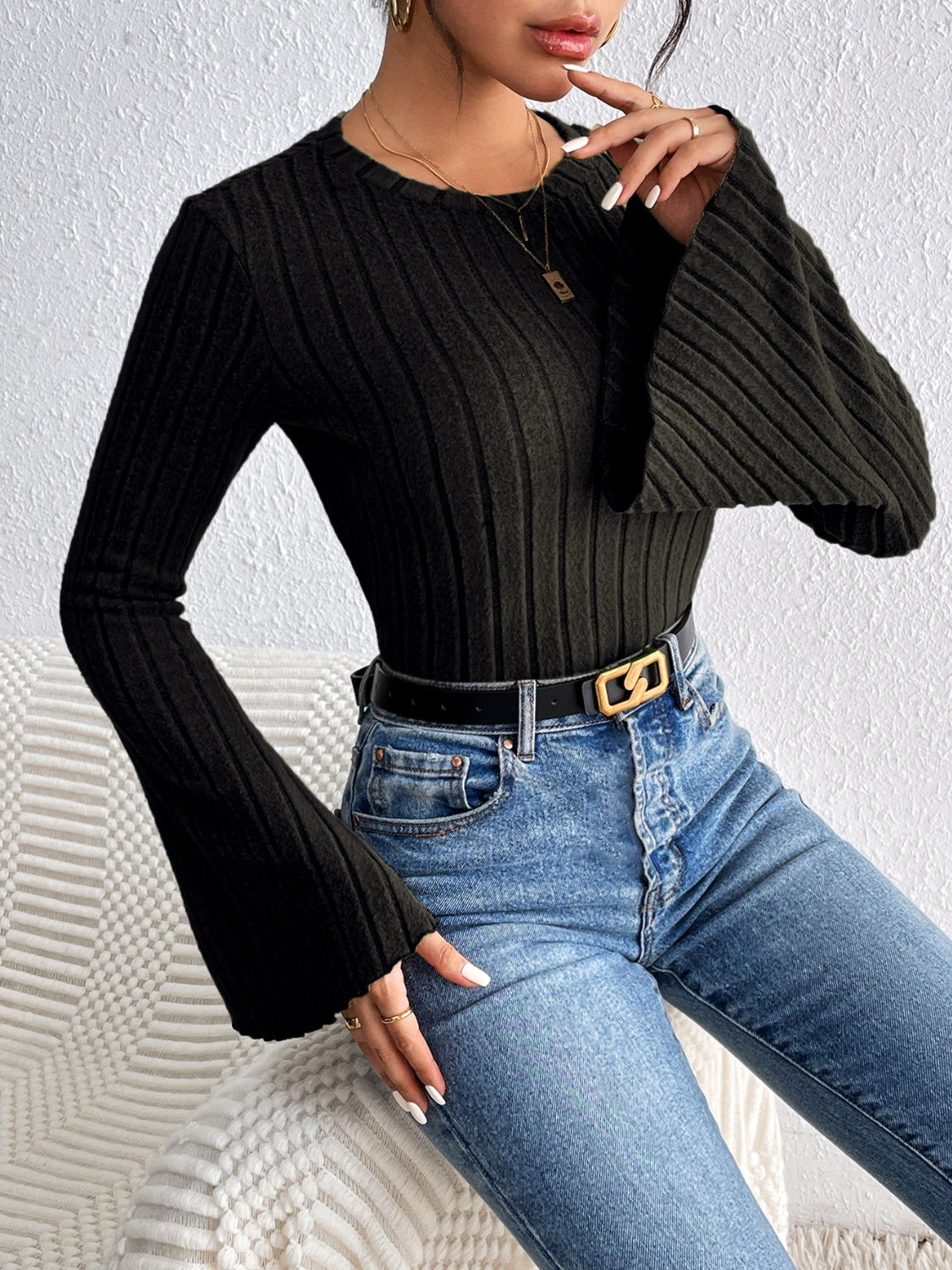 Mariana | Round neck T-shirt with flared sleeves