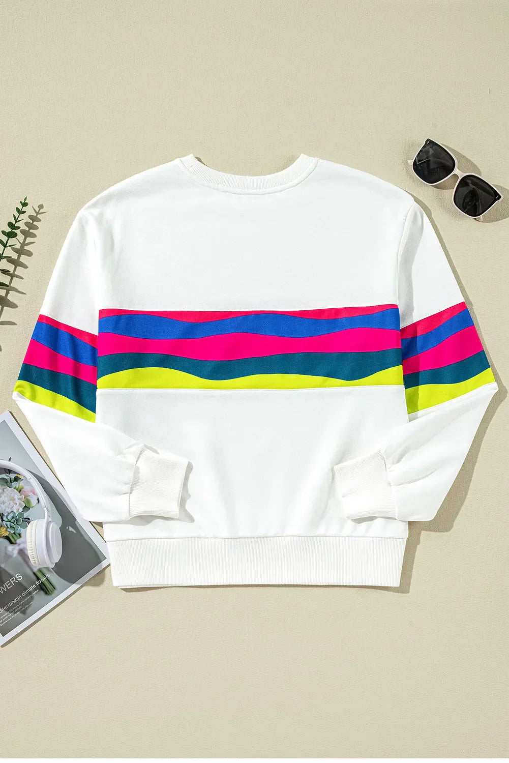 Aurora | Contrasting long-sleeved top with a crew neck