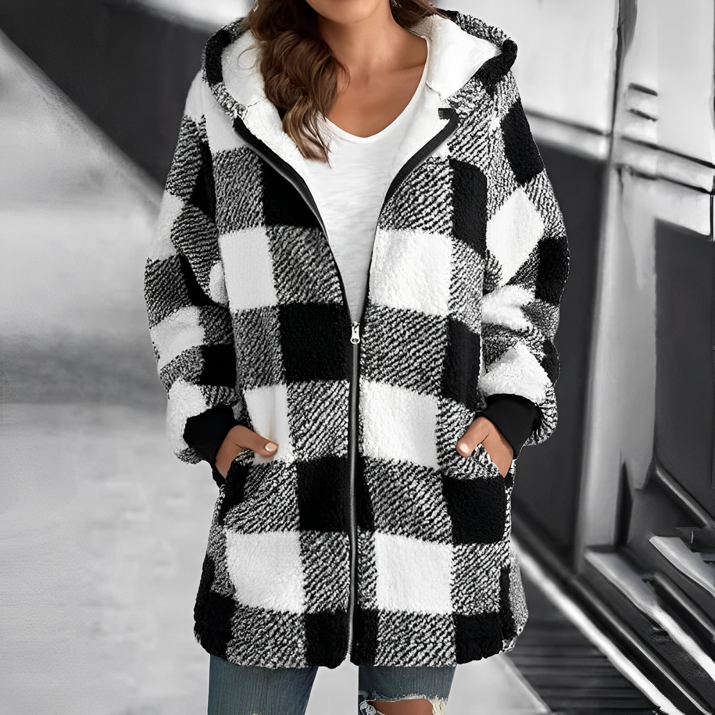 Azucena | hooded