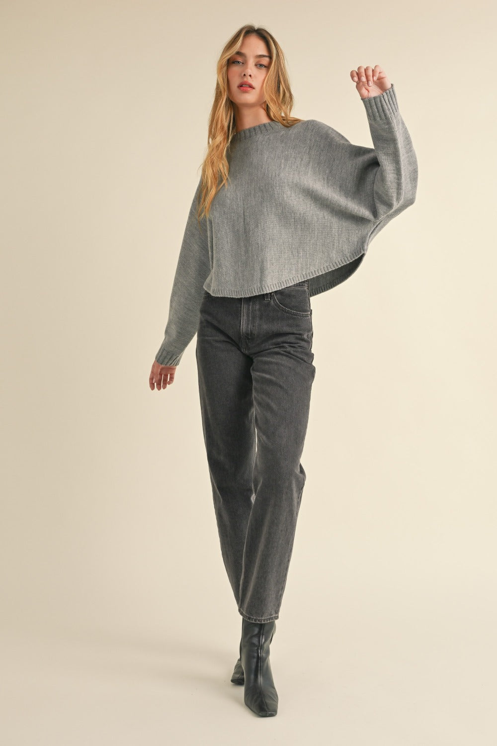 Marina | Short crew neck sweater with dolman sleeves from Mable
