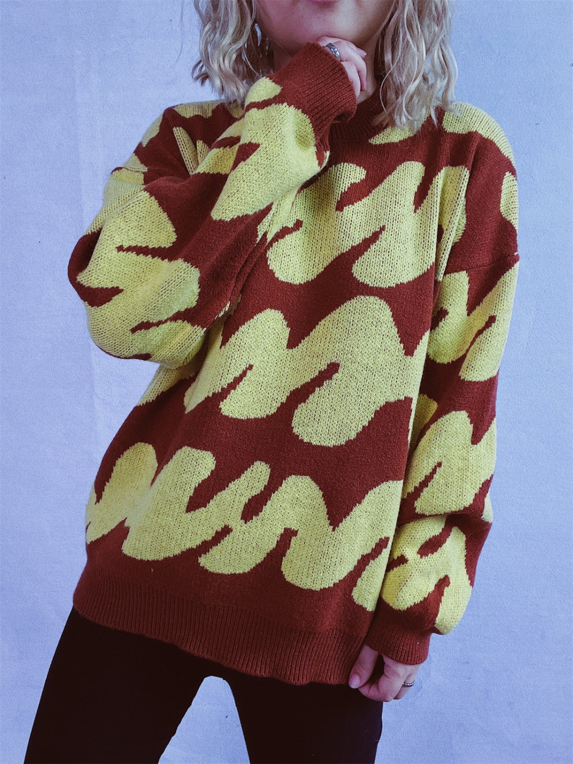 Anita | Contrasting long-sleeved sweater with a crew neck