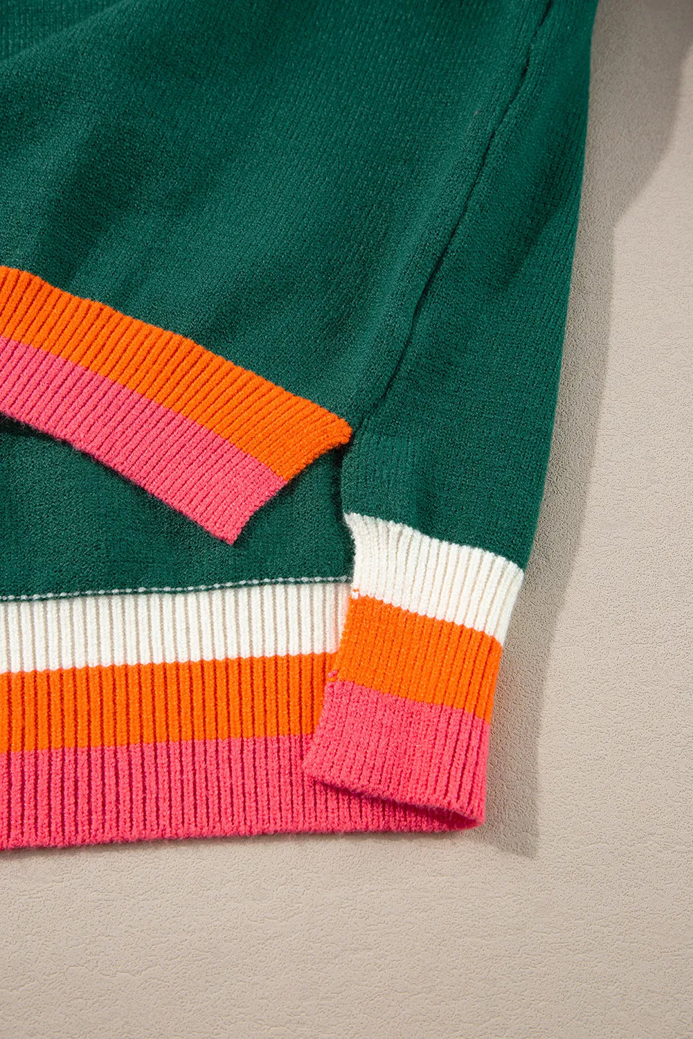Mareike | Contrasting long-sleeved sweater with a crew neck