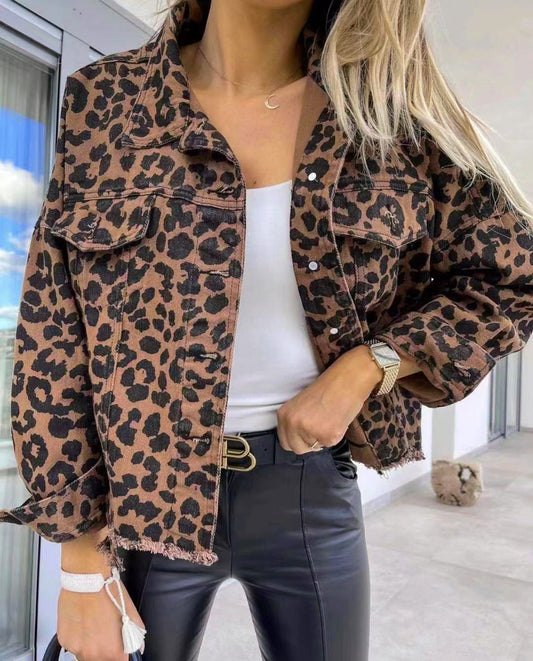 Miriam | Denim jacket with raw hem and leopard collar