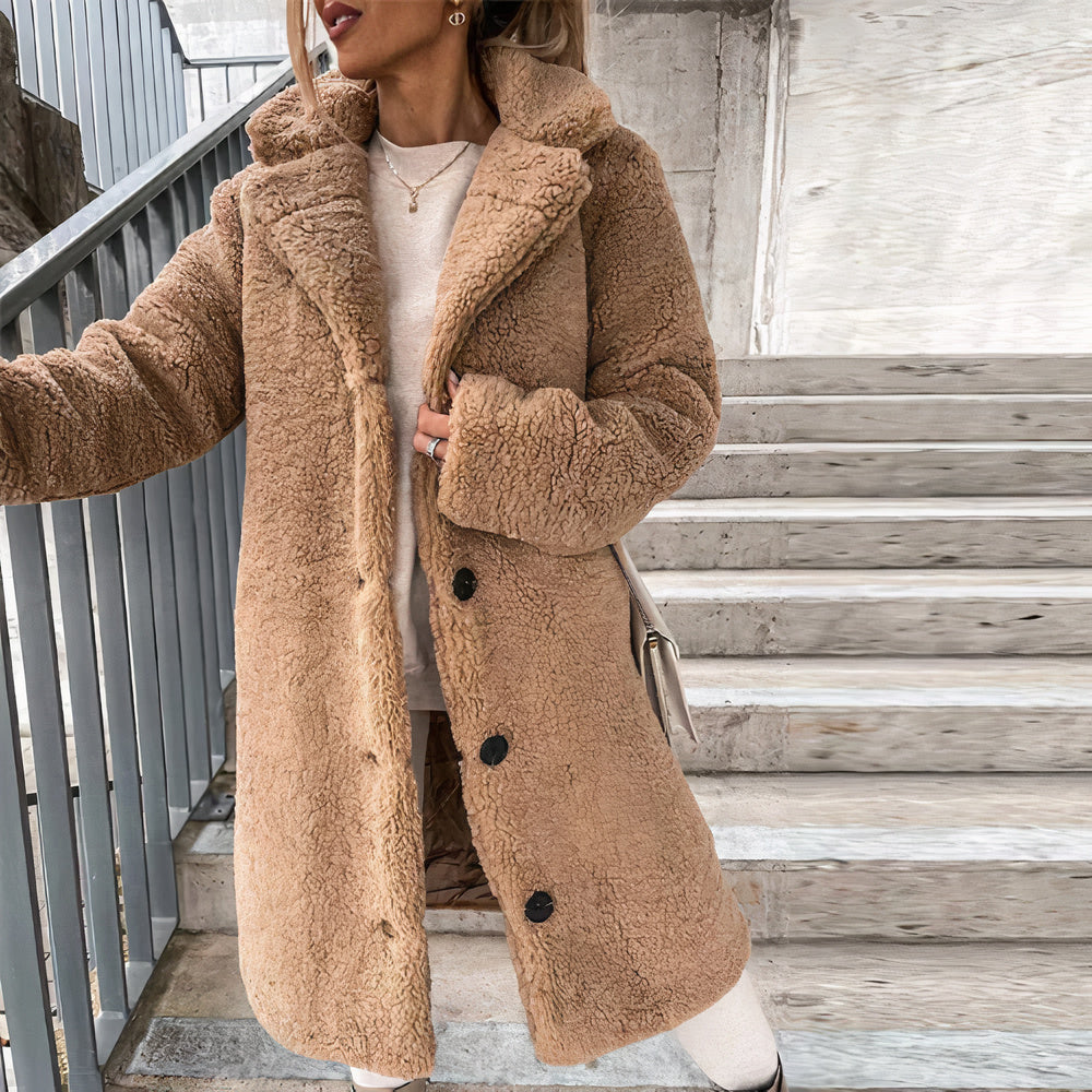 Cornelia | Soft and warm