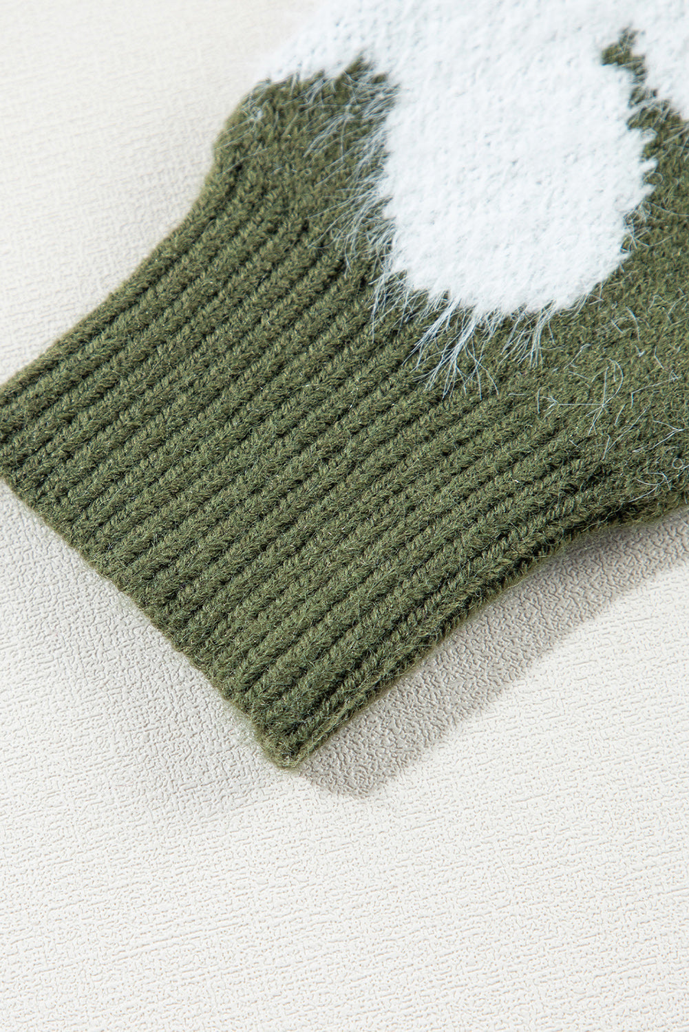 Nicolasa | Fashionable and effortless winter sweater