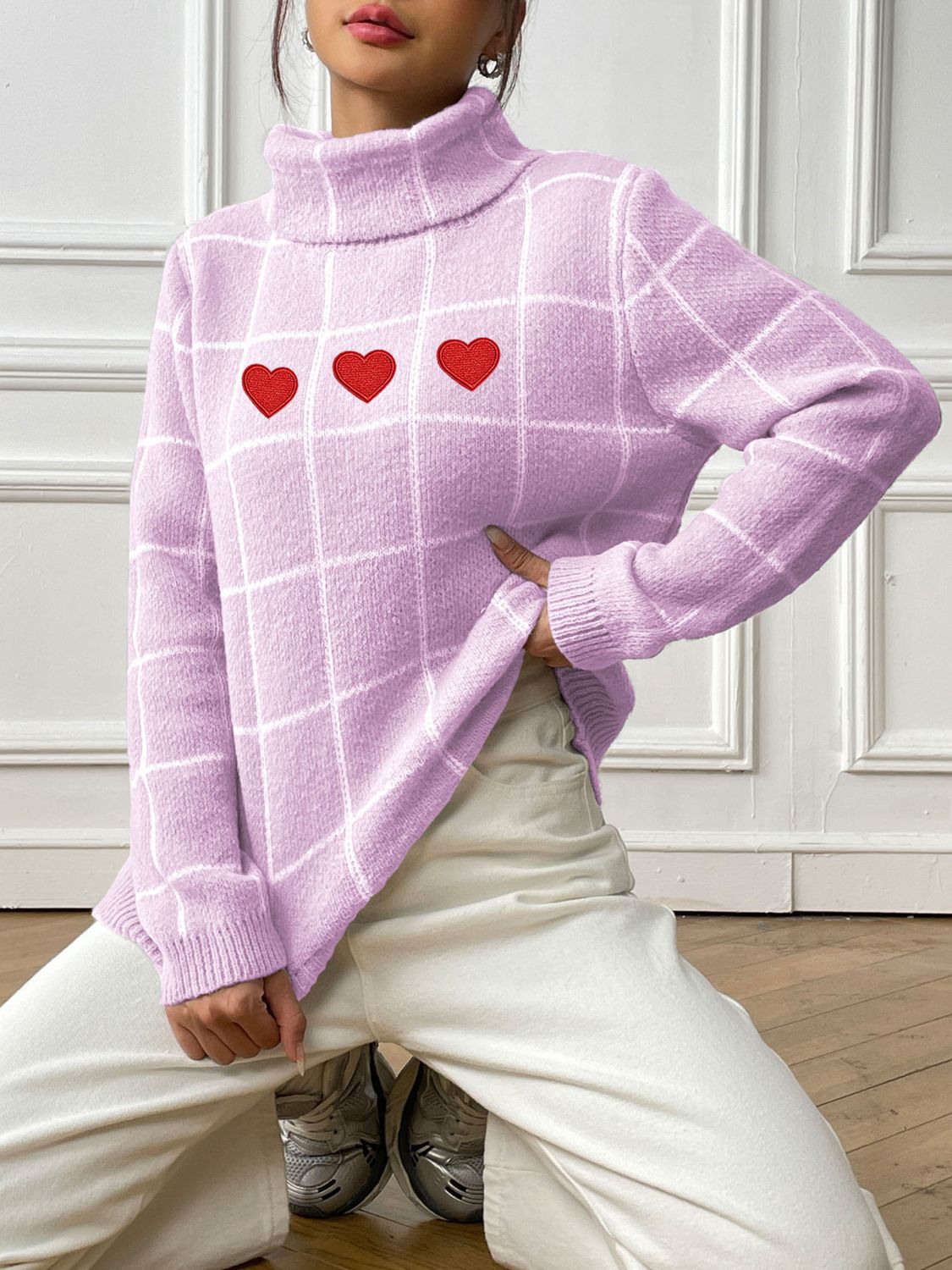 Marianna | Long-sleeved turtleneck sweater with a heart-shaped check pattern
