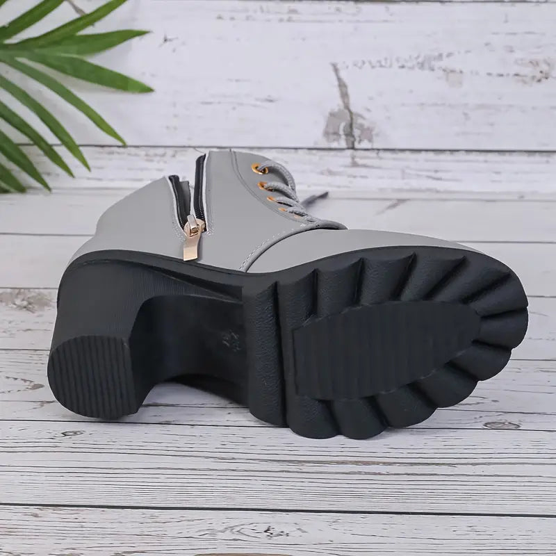 Juana | Elegant and detailed supportive footwear