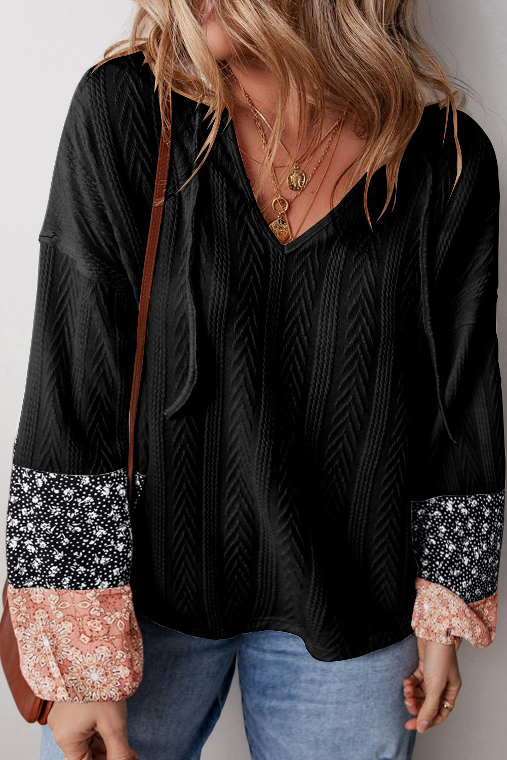 Reina | Casual and relaxed winter blouse.