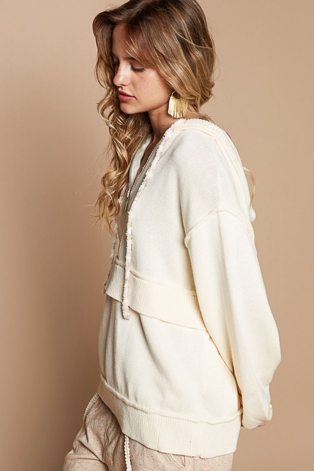 Camila | Half-zip hoodie with dropped shoulders