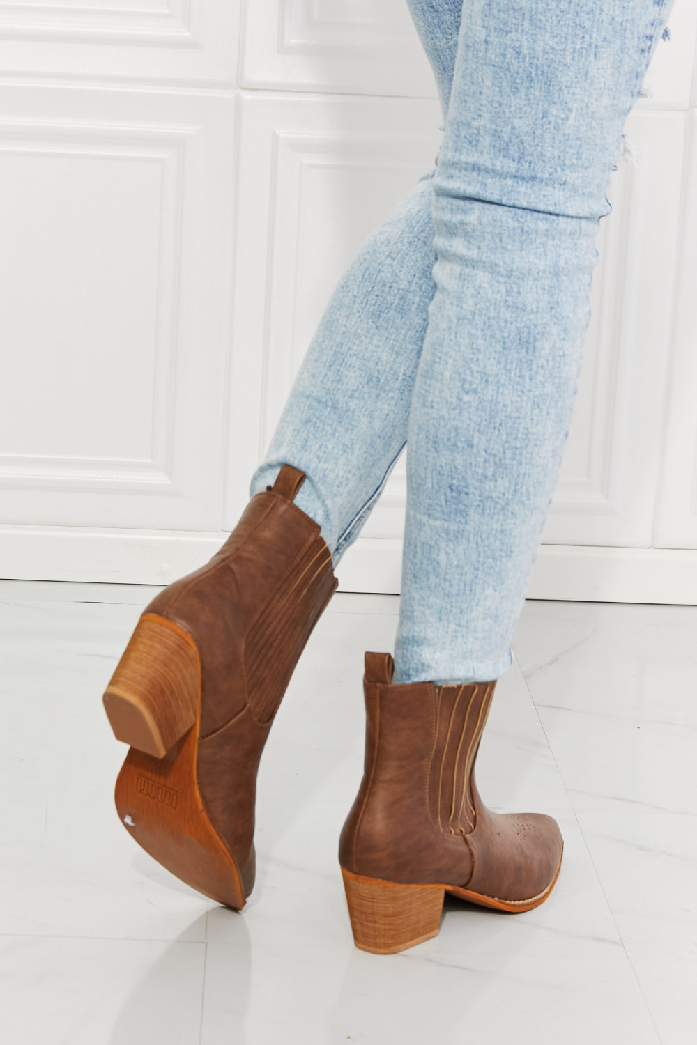 Paula | Casual and supportive orthopedic shoes