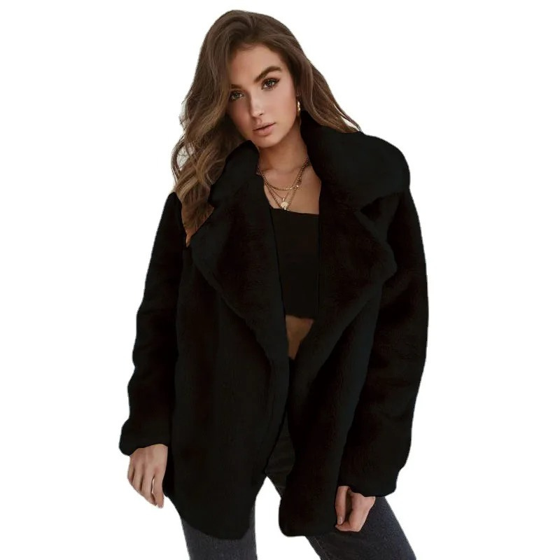 Maricela | Fashionable and minimalist winter garment