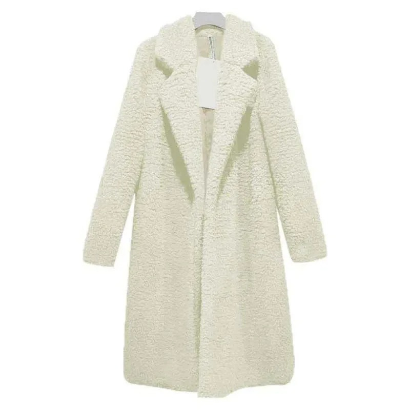 Gertrudis | Effortless and chic winter garment