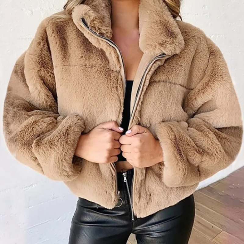 Frida | Elegant and casual winter garment