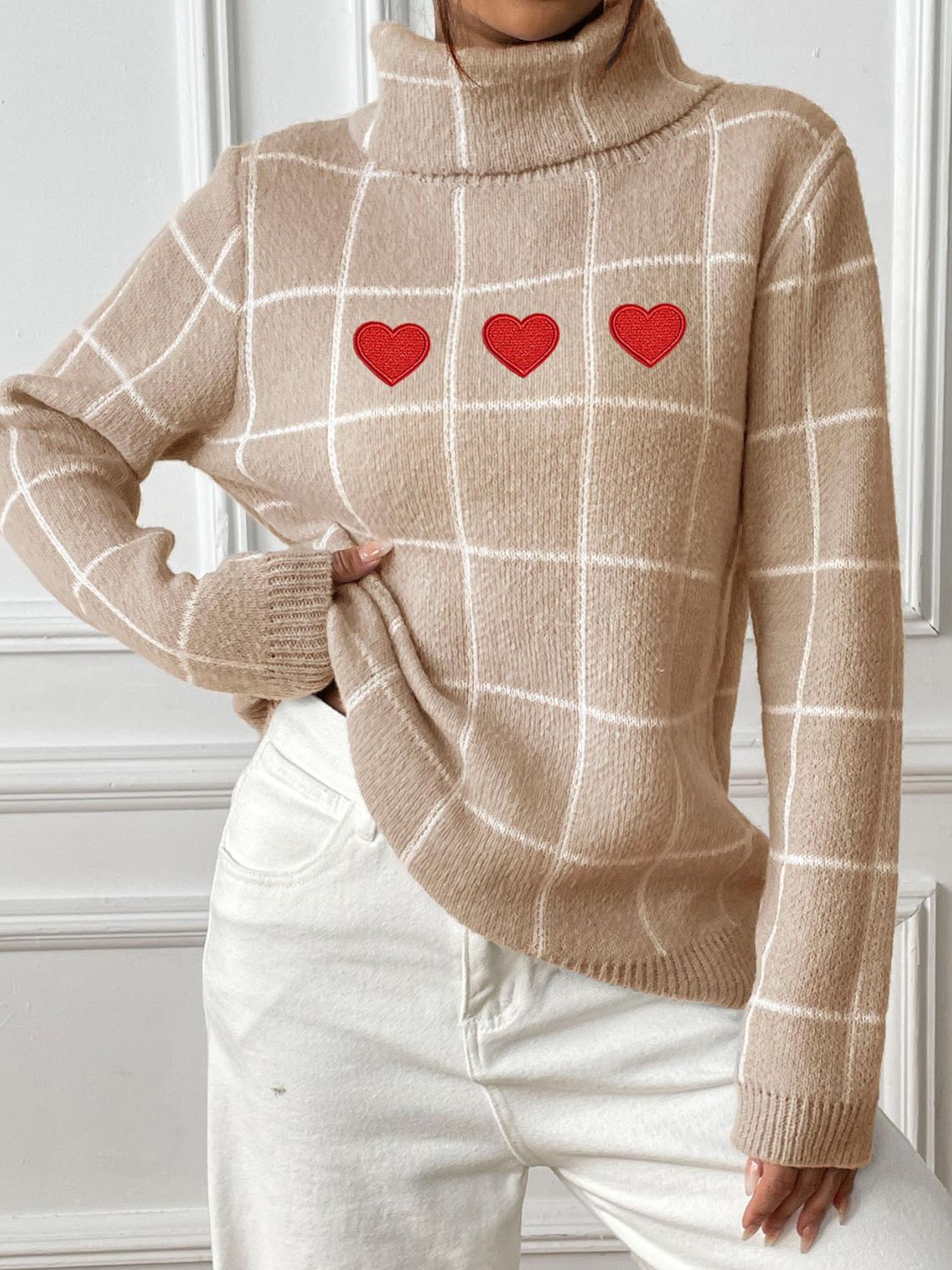Marianna | Long-sleeved turtleneck sweater with a heart-shaped check pattern