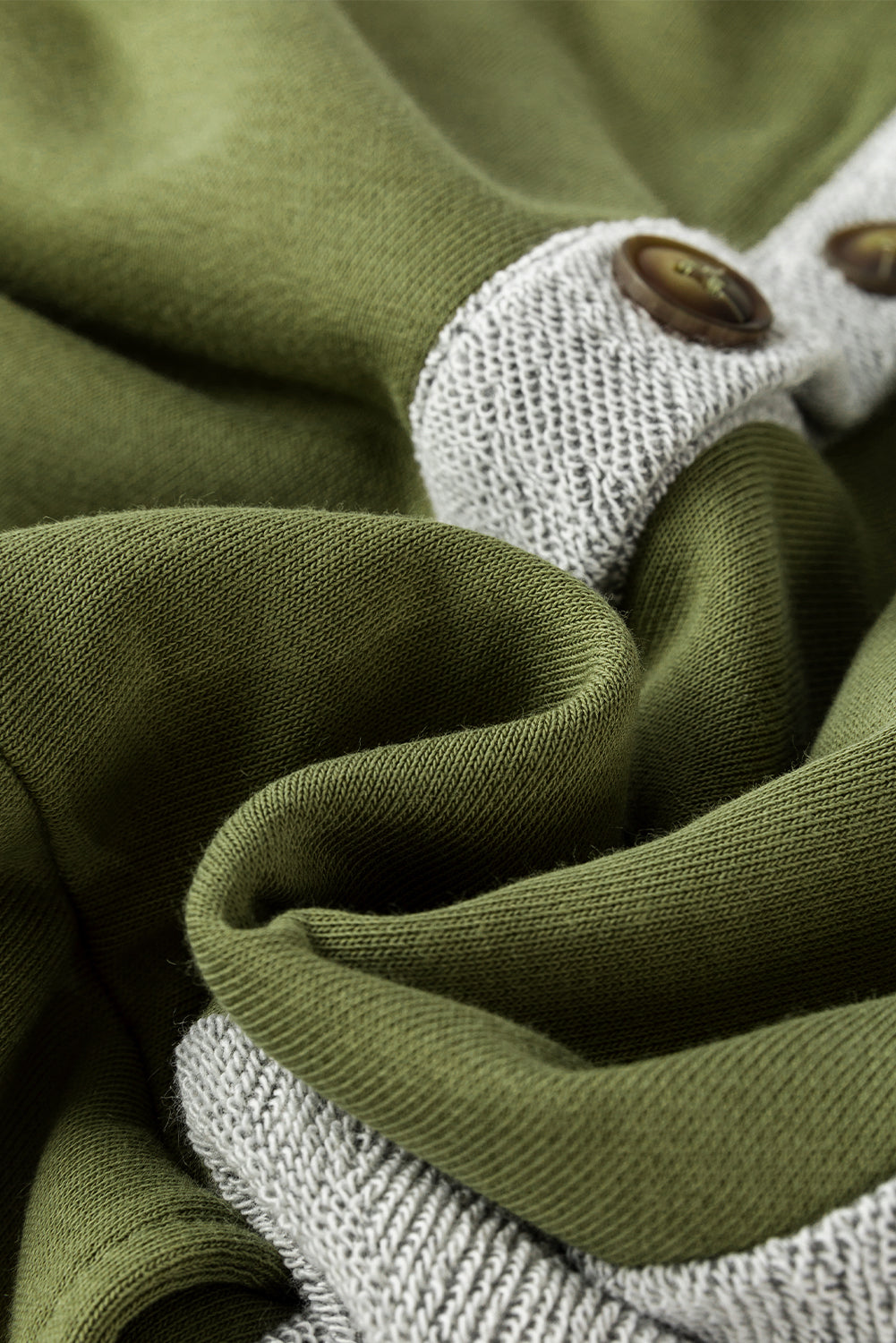 Flor | Relaxed and timeless winter hoodie