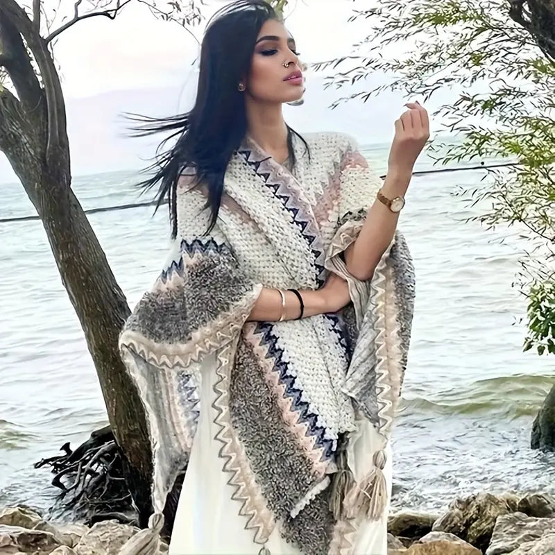 Antonia | Knitted poncho shawl