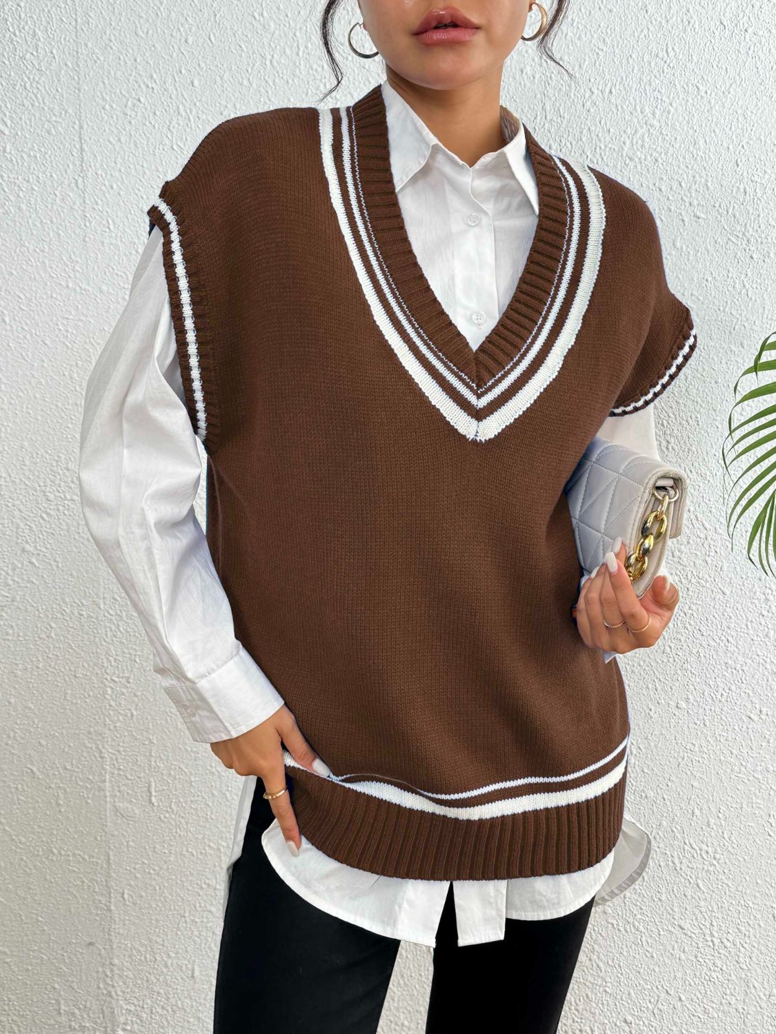 Margherita | Sweater vest with contrast trim and V-neck