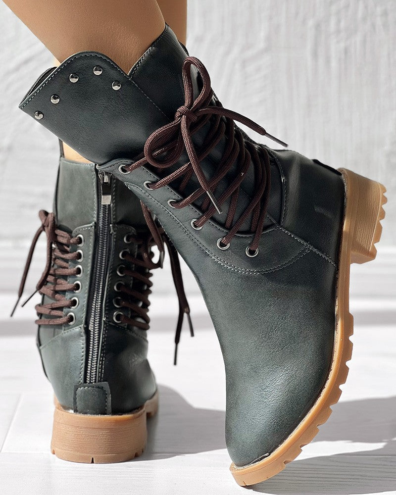 Helga | Modern and supportive orthopedic boots.