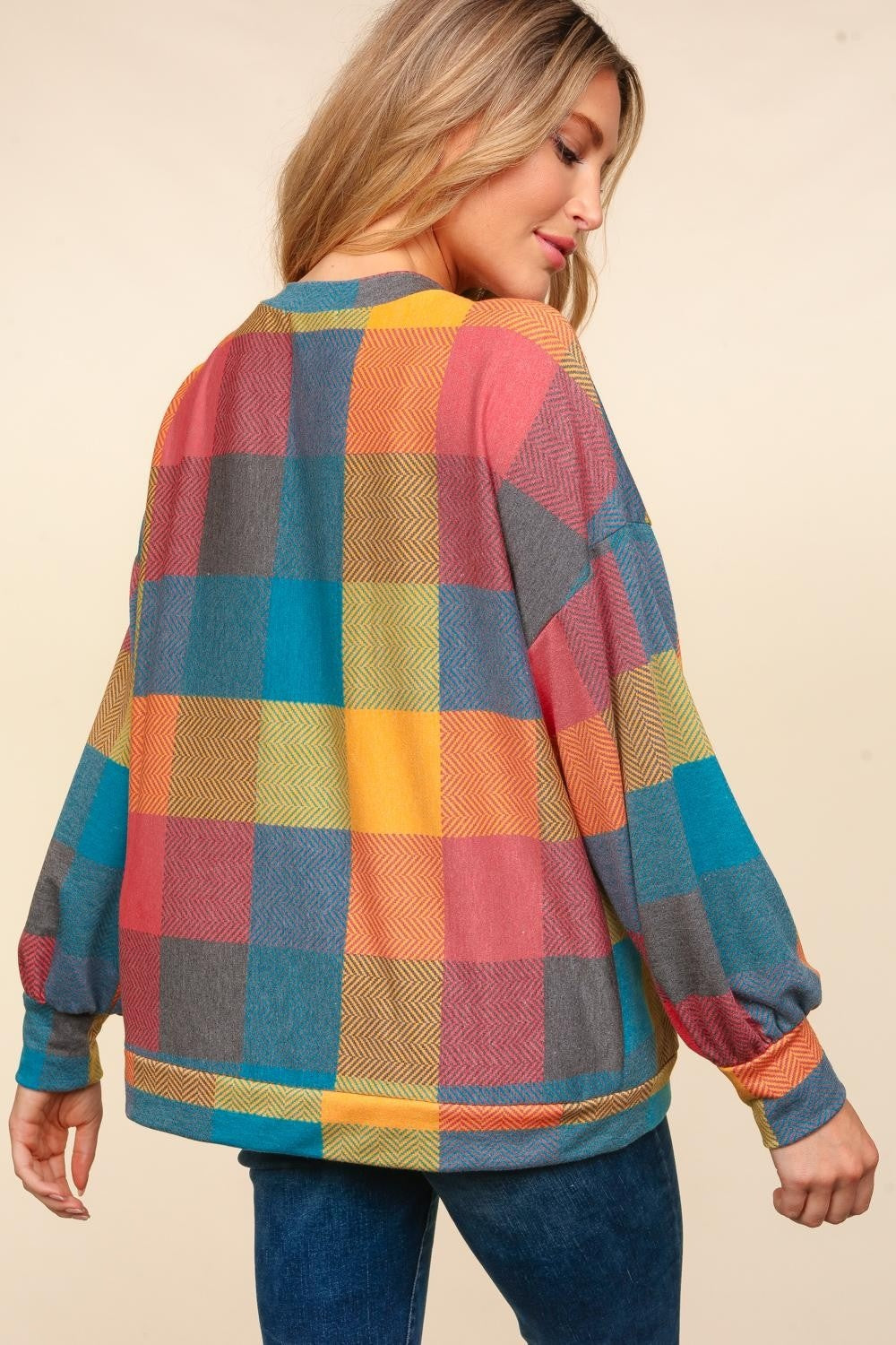 Clara | Haptics color block check crew neck top