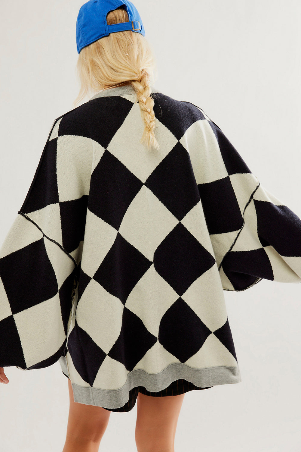 Monica| Casual and fashionable winter cardigan