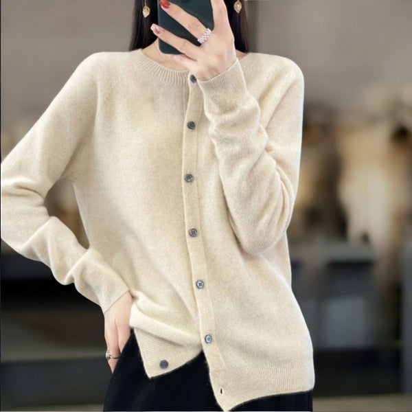 Angelica – Soft cardigan with buttons