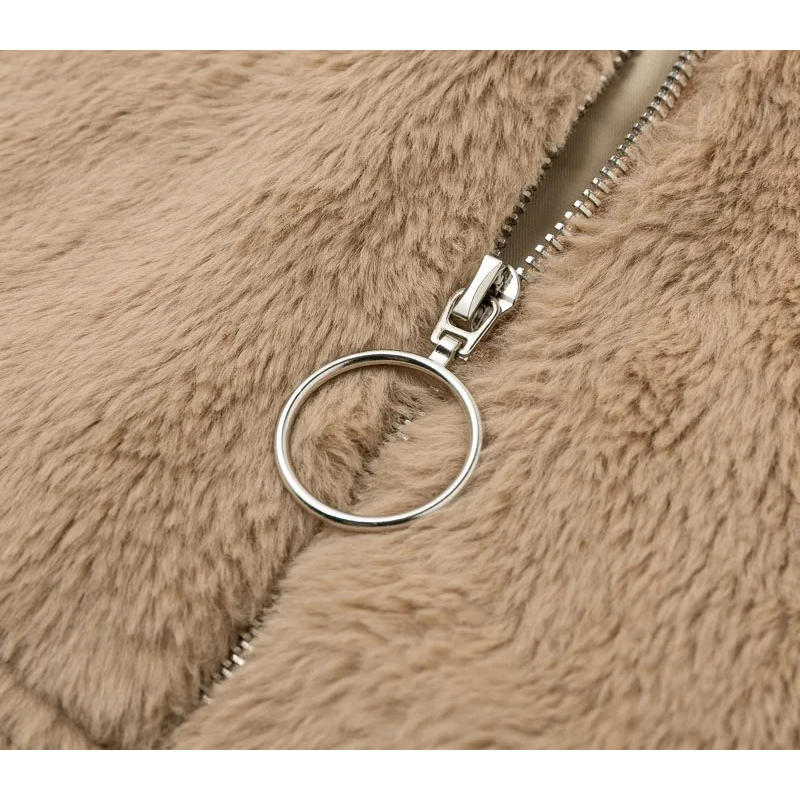 Frida | Elegant and casual winter garment