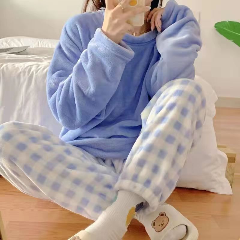 Antonella | Set consisting of a crew neck sweater and elegant square pants