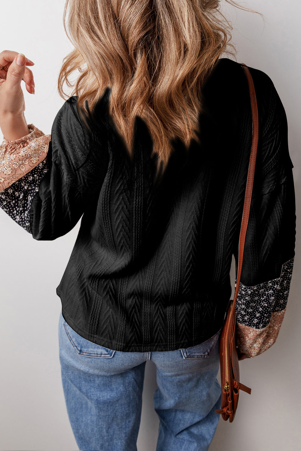 Reina | Casual and relaxed winter blouse.