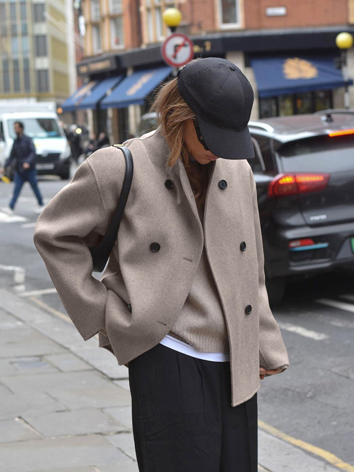 Valeria | Modern oversized coat with buttons