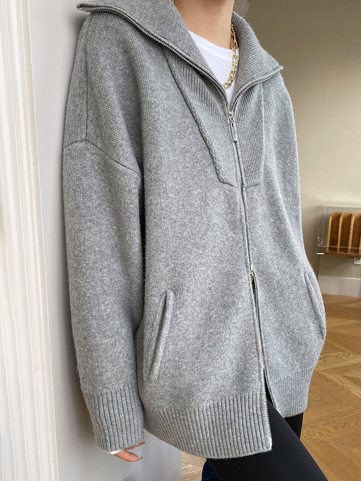 Silvia | Classic and stylish winter cardigan