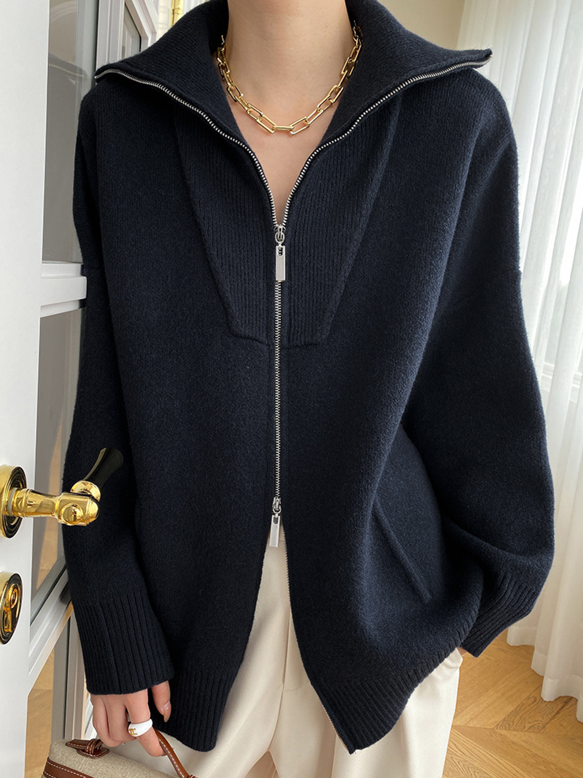 Silvia | Classic and stylish winter cardigan