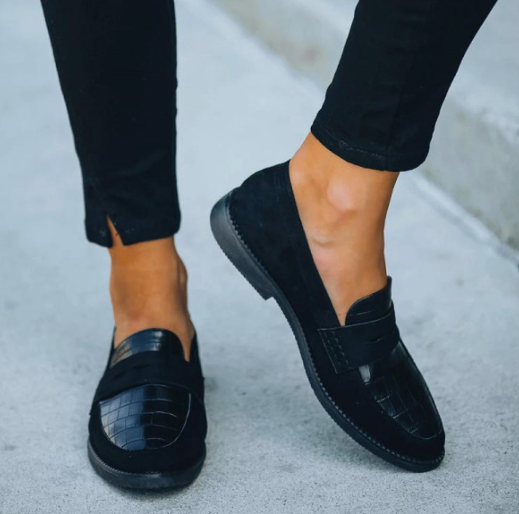 Hannah | Crocodile Texture Loafers for Women Fashion