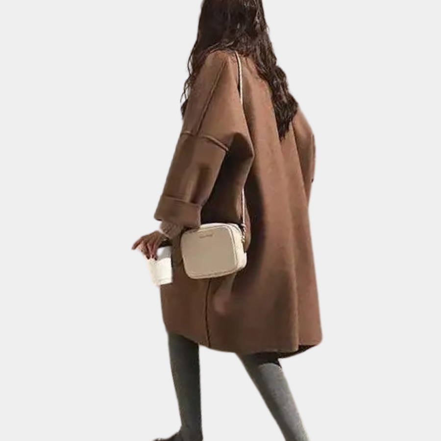 Mayra | Relaxed and timeless winter coat