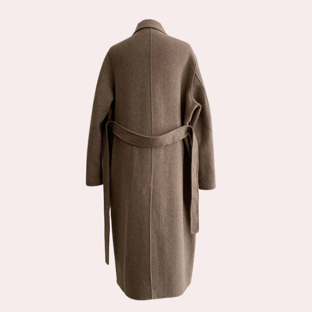 Maria Fernanda | Tailored and elegant winter coat