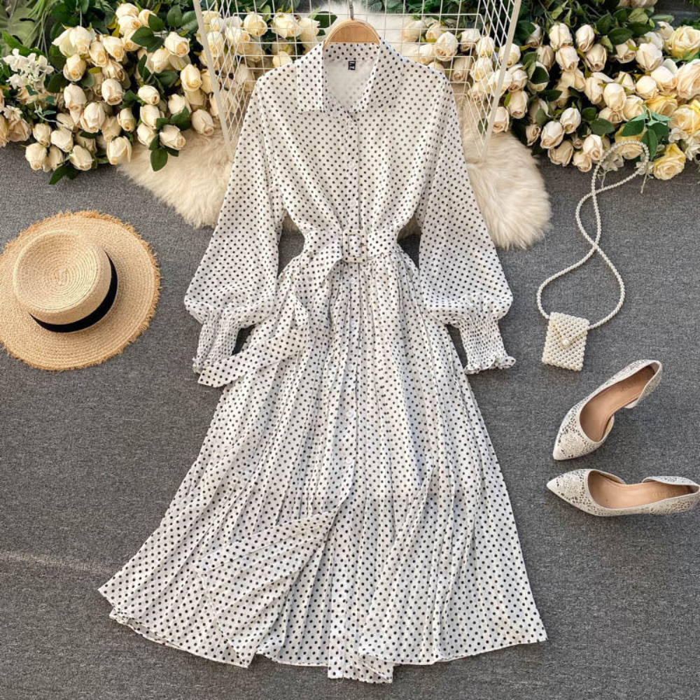 Elizabeth | Tailored and elegant winter garment