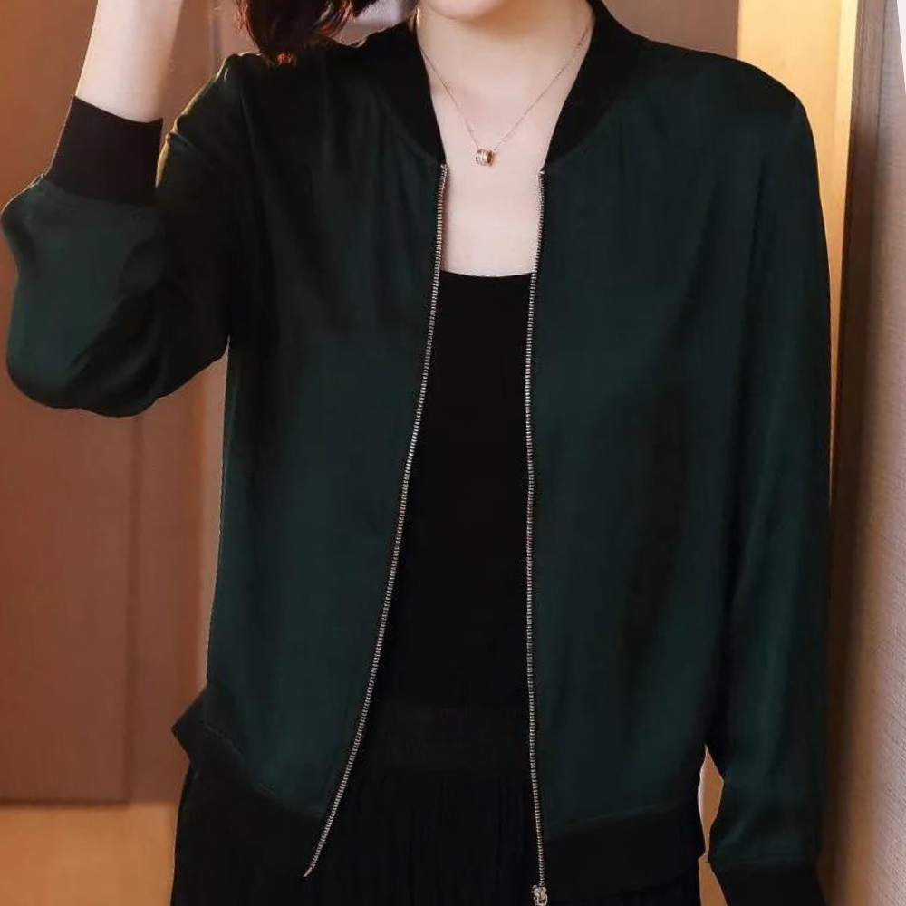 Patricia | Modern and effortless winter garment.