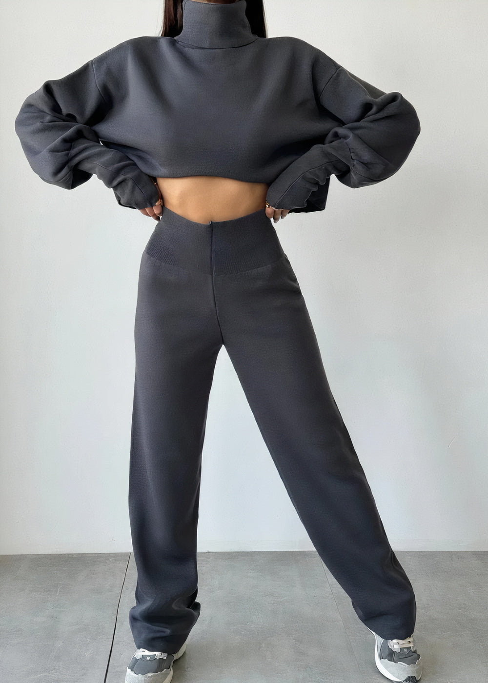Greta | Comfortable suit set with a high collar