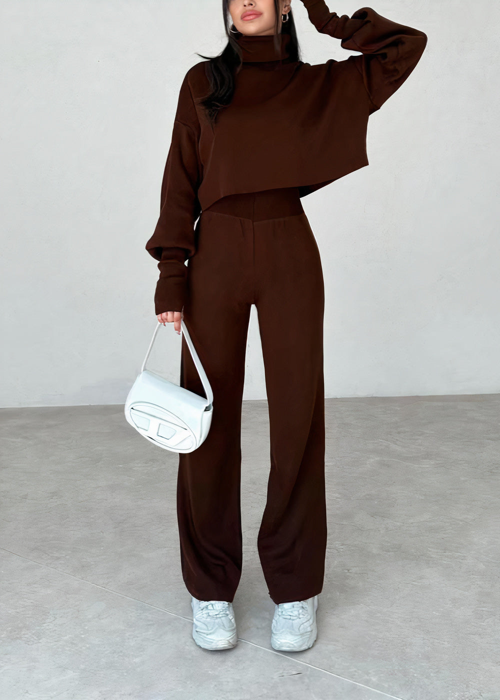 Greta® | Comfortable suit set with a high collar