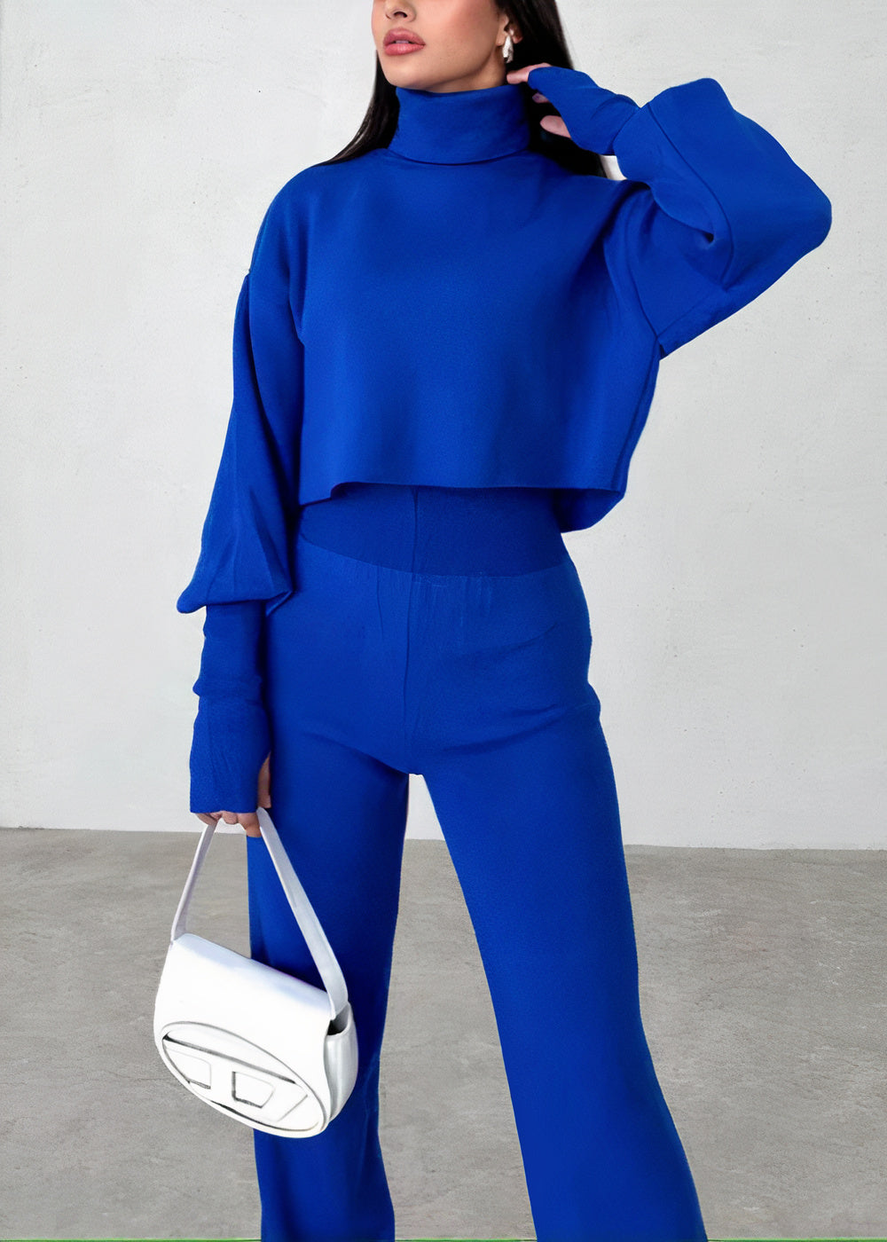 Greta® | Comfortable suit set with a high collar