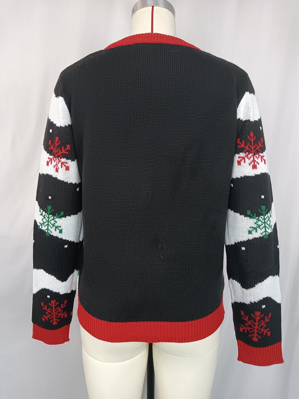 Elvira | Ugly Christmas sweater with crew neck and Christmas tree embroidery