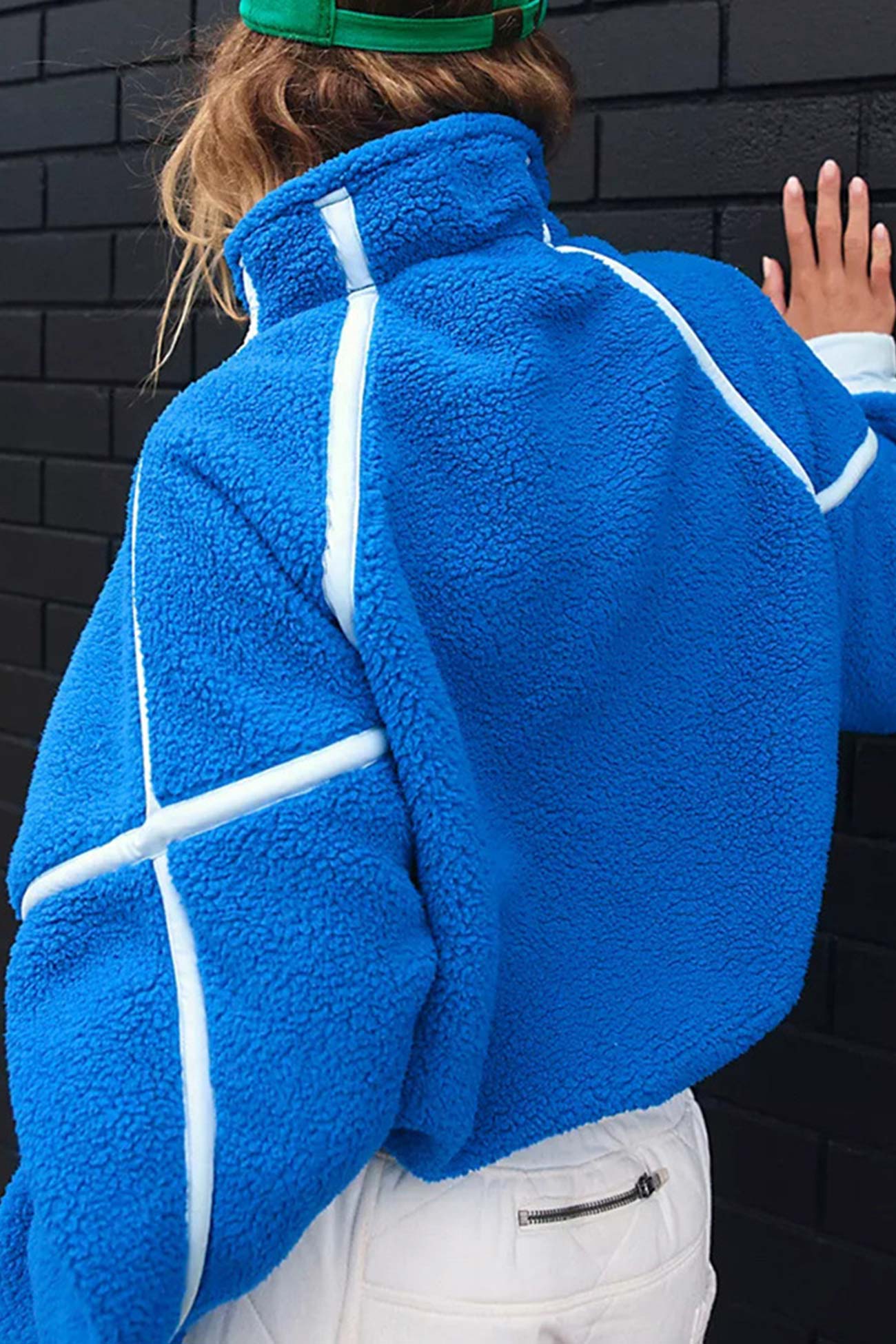 Margherita | Turtleneck plush top with contrast zip and zip fastening