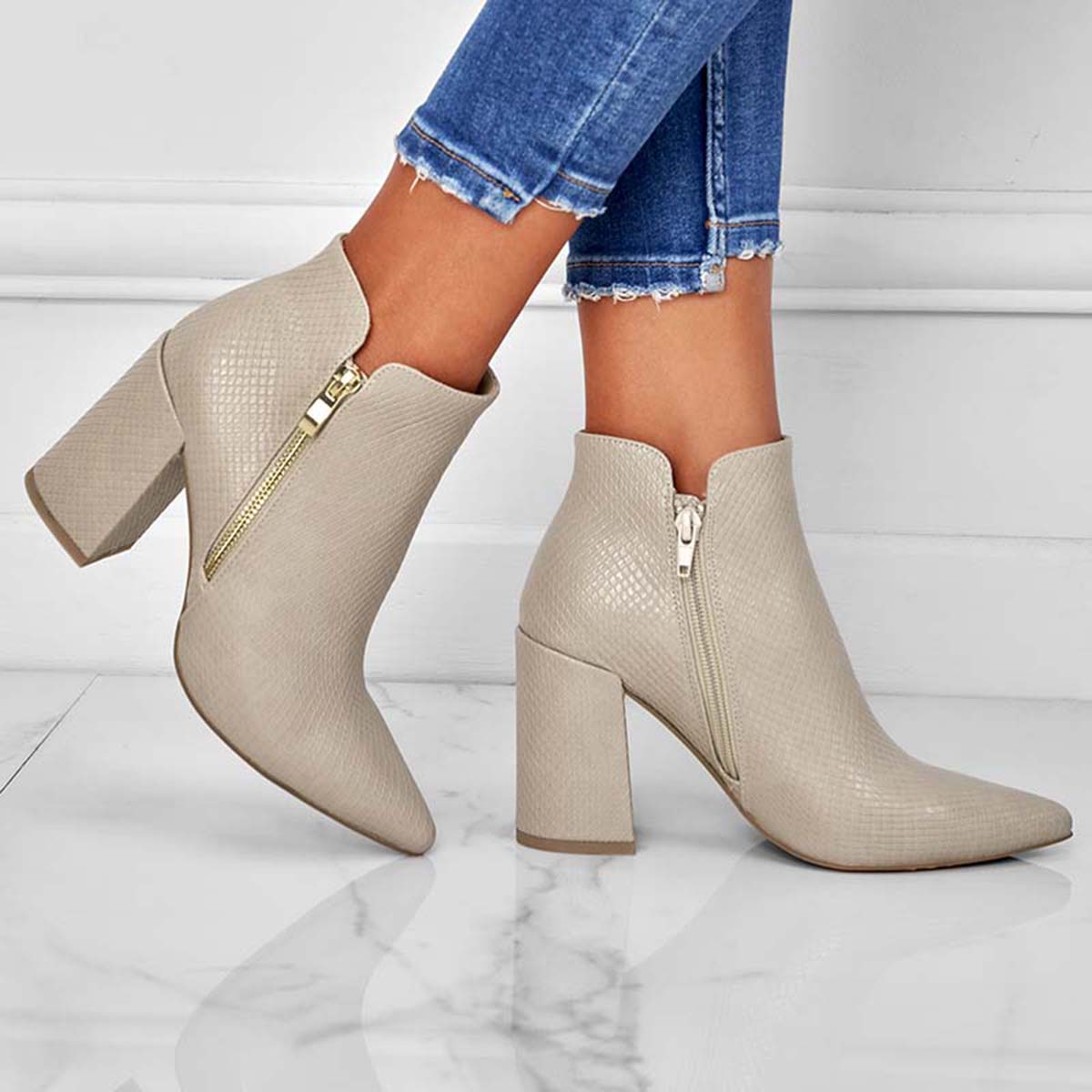 Margarita | Durable orthopedic boots