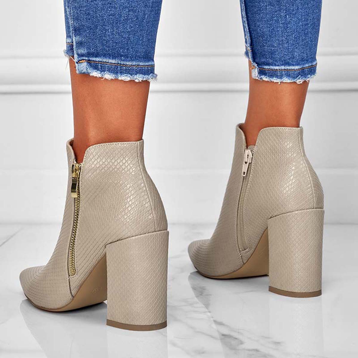 Maria | Fashionable and supportive orthopedic boots.