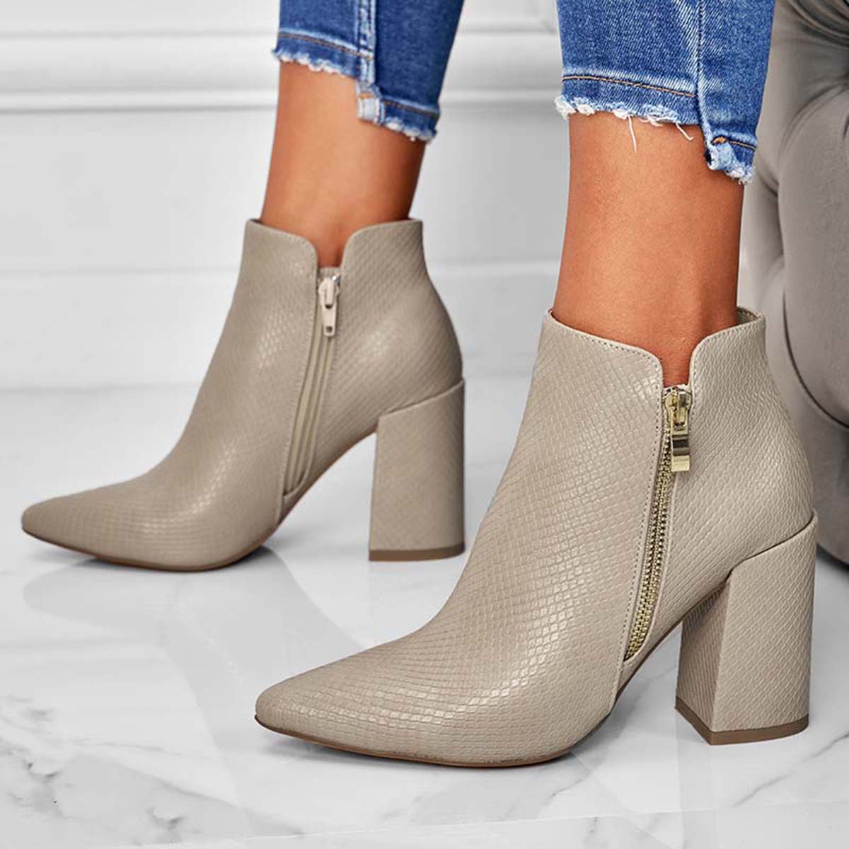 Maria | Fashionable and supportive orthopedic boots.
