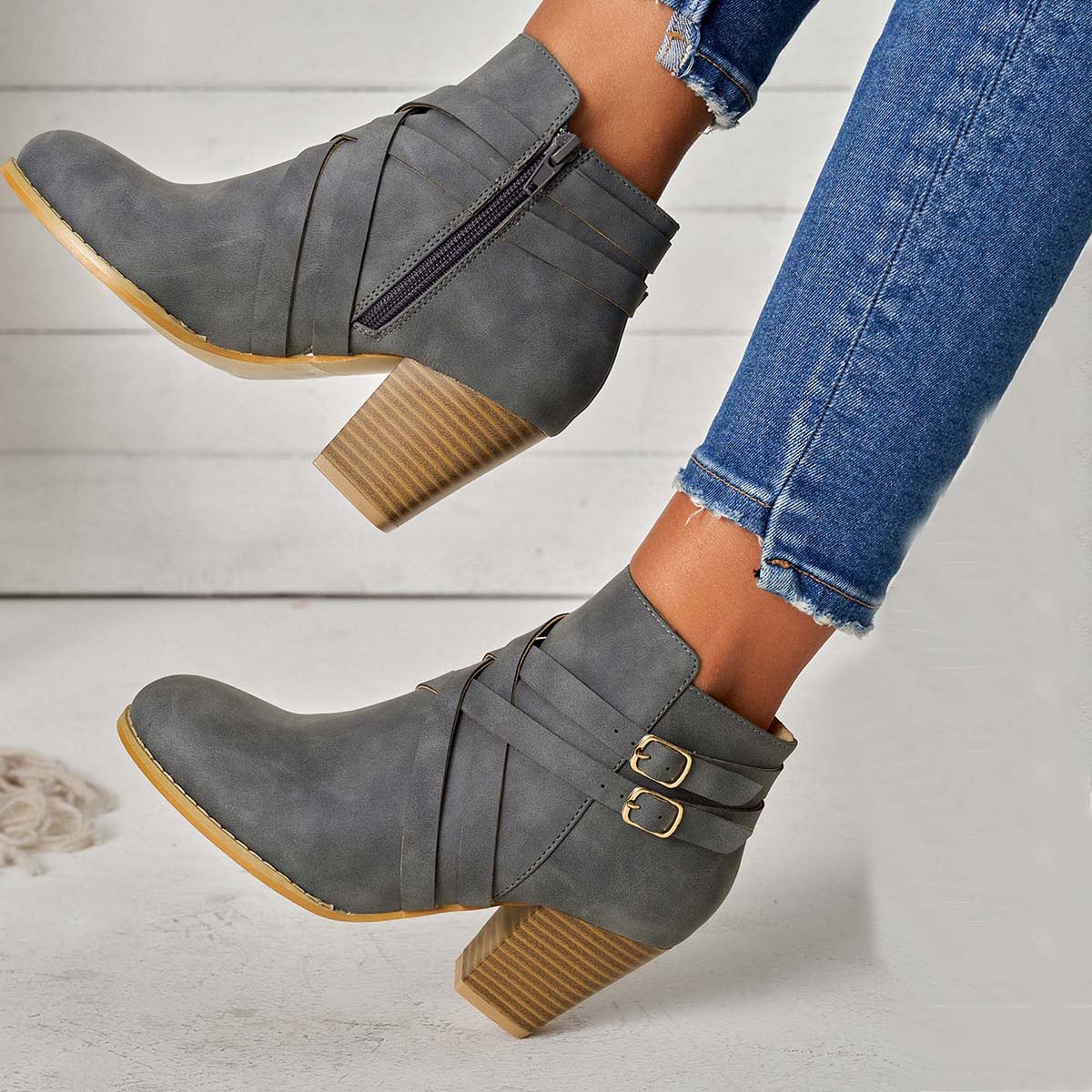 Yadira | Timeless and supportive orthopedic boots.